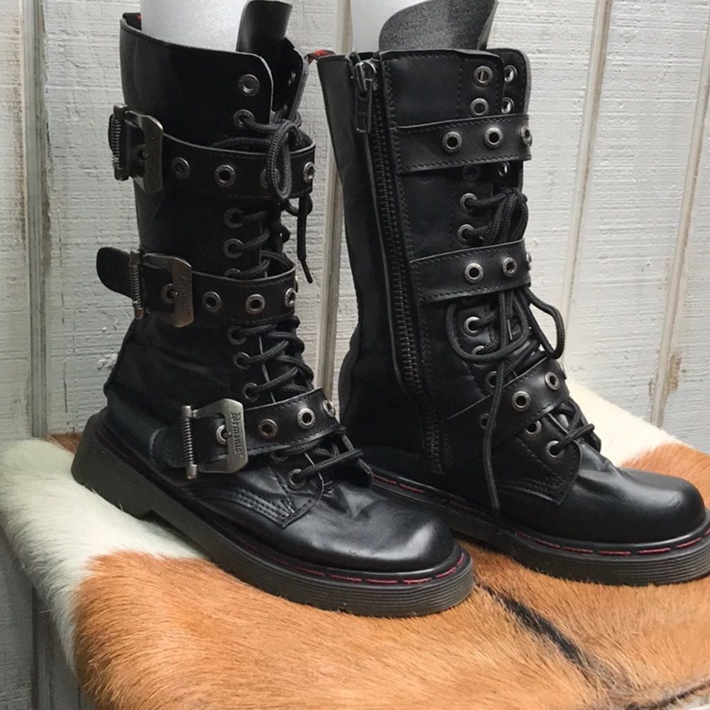 Demonia black boots size 5